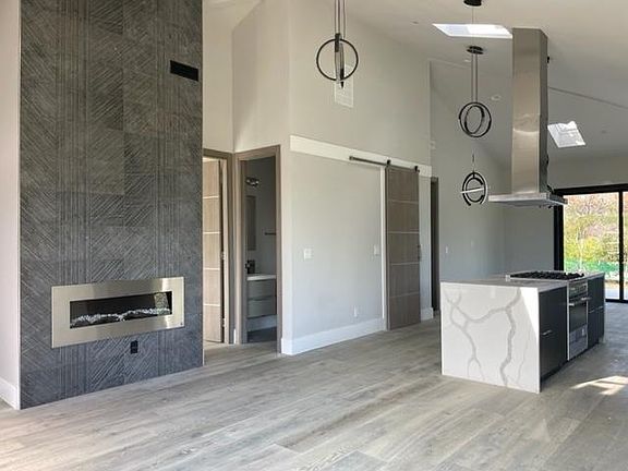 2nd image of 20882 Verde Vista Ln