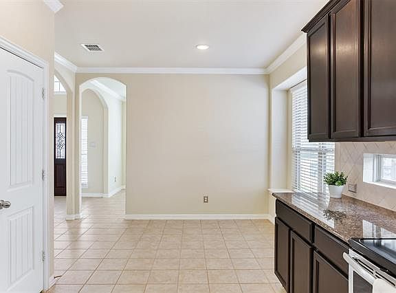 4th image of 16301 Stillhouse Hollow Ct