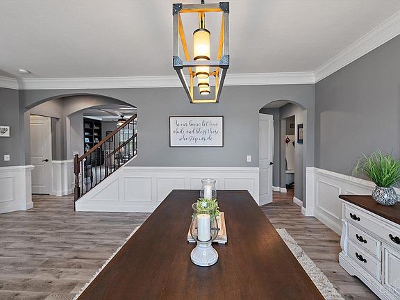 5th image of 6378 Holly Ln