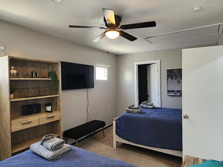 1214 W Highland Ave — Photo 60