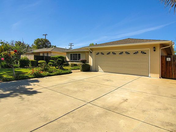 3rd image of 6617 Rainbow Dr
