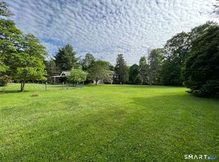 18 Briar Oak Dr, Weston, CT 06883