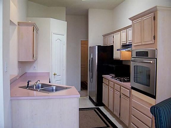 4th image of 5506 Greenwich Dr