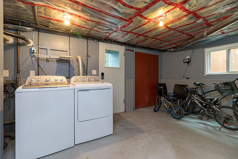 Saanich House for rent - 1 Bedroom — photo 12