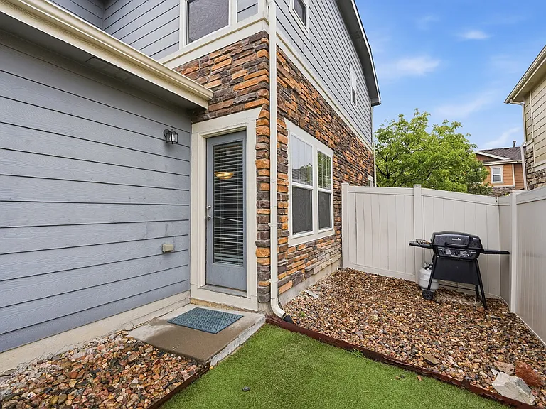 10448 Garland Dr — Photo 14