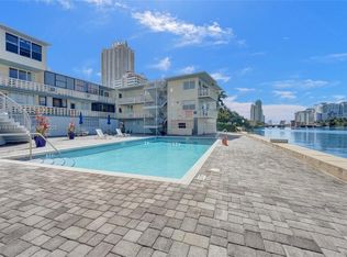 6484 Indian Creek Dr #120, Miami Beach, FL 33141