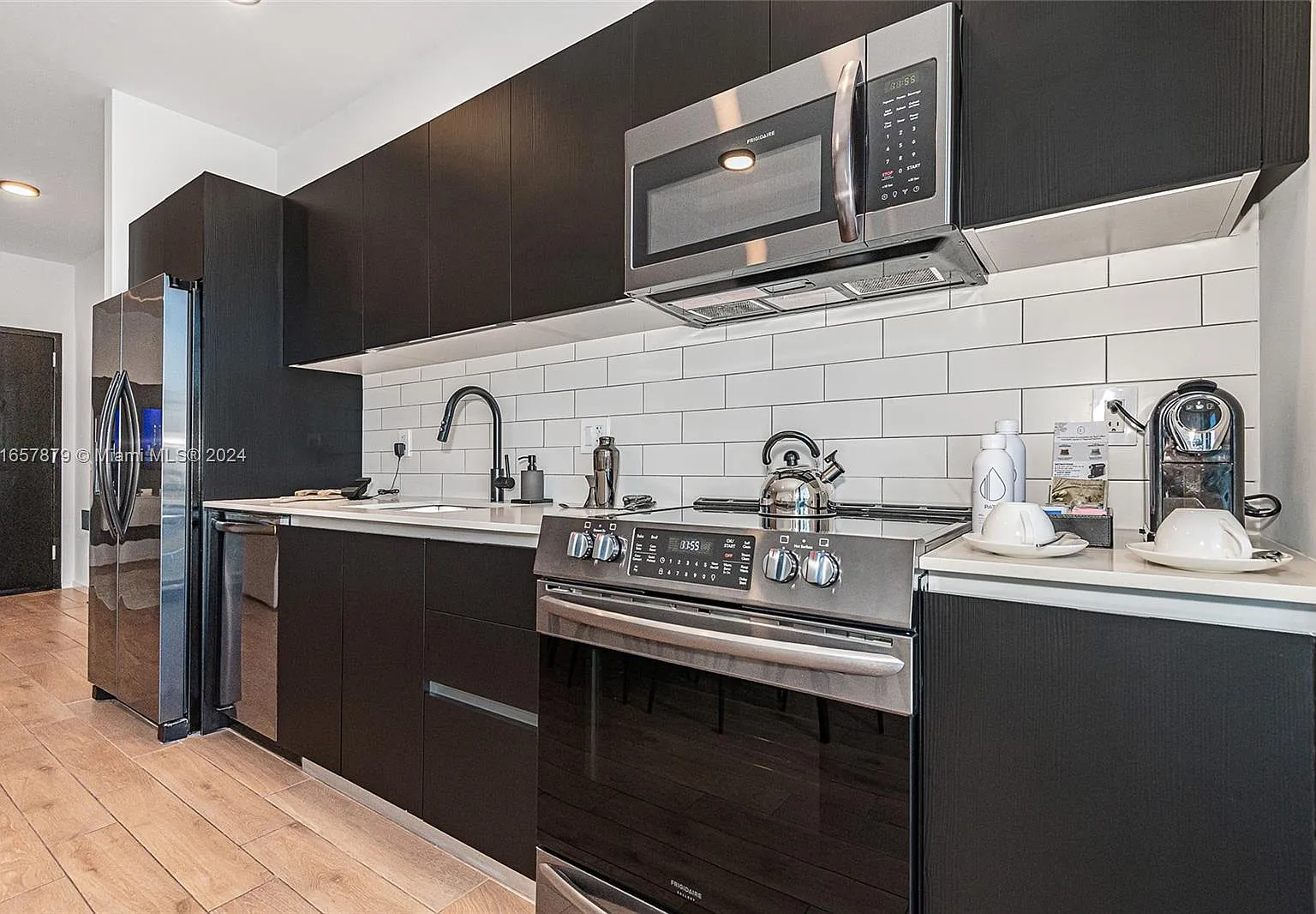 3 bed, 1150 sqft, $7,900 — Photo 4