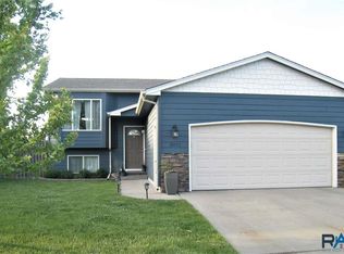 3912 W 93rd St, Sioux Falls, SD 57108