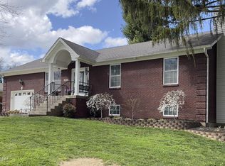 10003 Foxboro Dr, Louisville, KY 40223