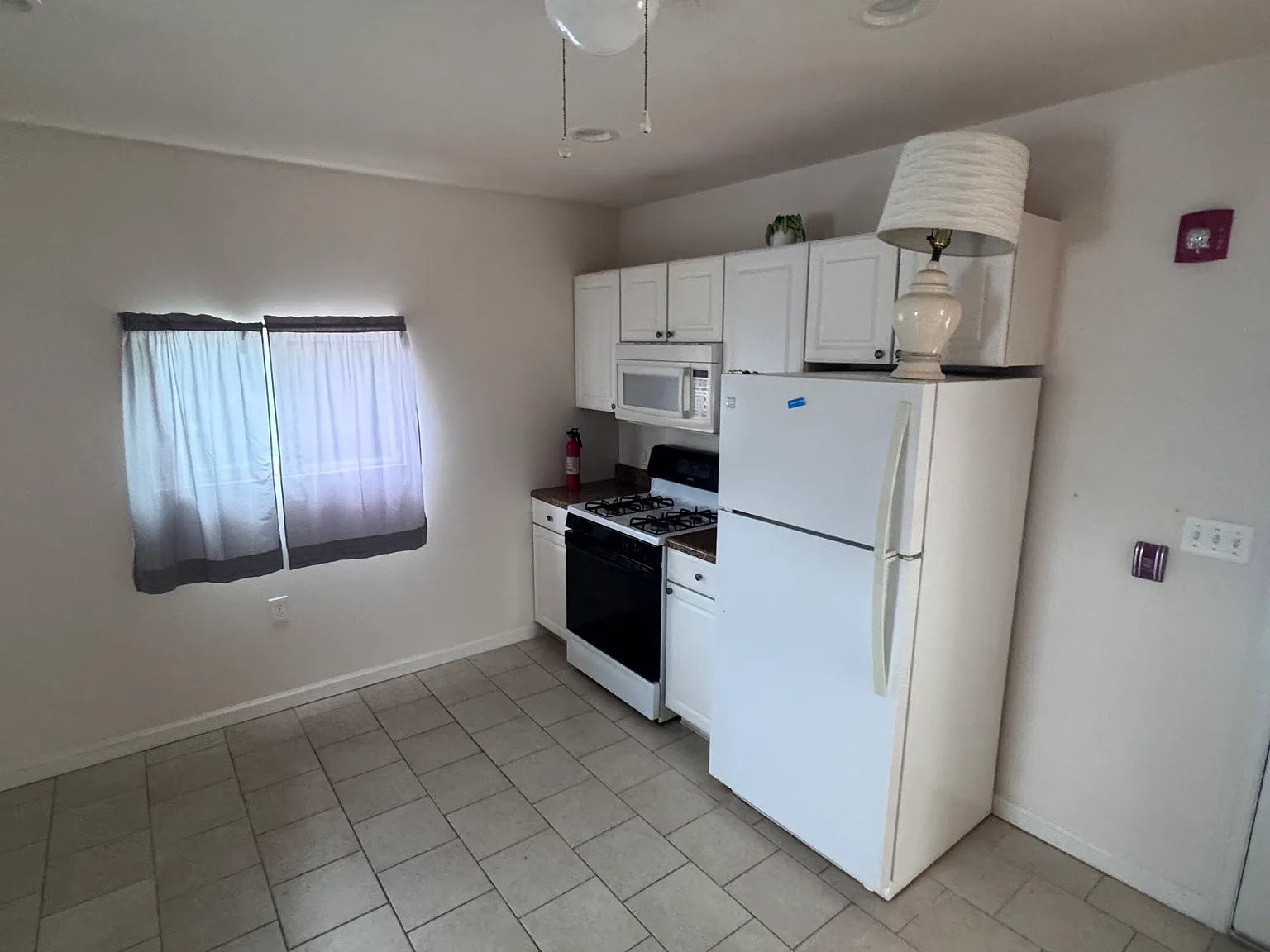 1 bed, 750 sqft, $1,375 — Photo 2