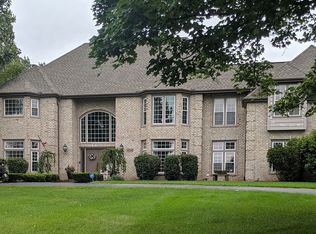4528 Carlisle Dr, Prairie Grove, IL 60012