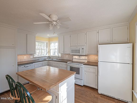 5th image of 1501 Birch Place
