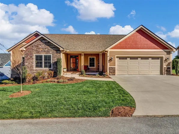 63 Welding Way, Hendersonville, NC 28792