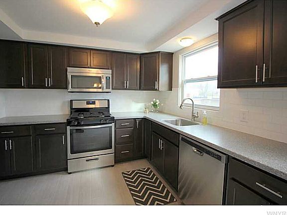 4th image of 165 Tracey Ln