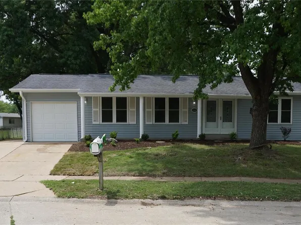 946 Armada Ct, Florissant, MO 63031