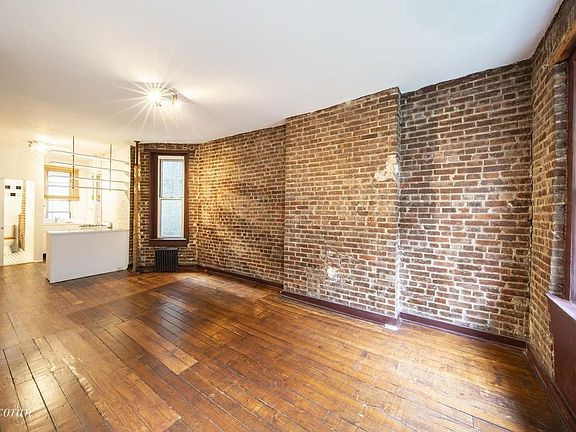 3rd image of 626 E 14th St APT 15