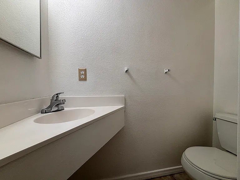 4651 Mill Valley Dr — Photo 9