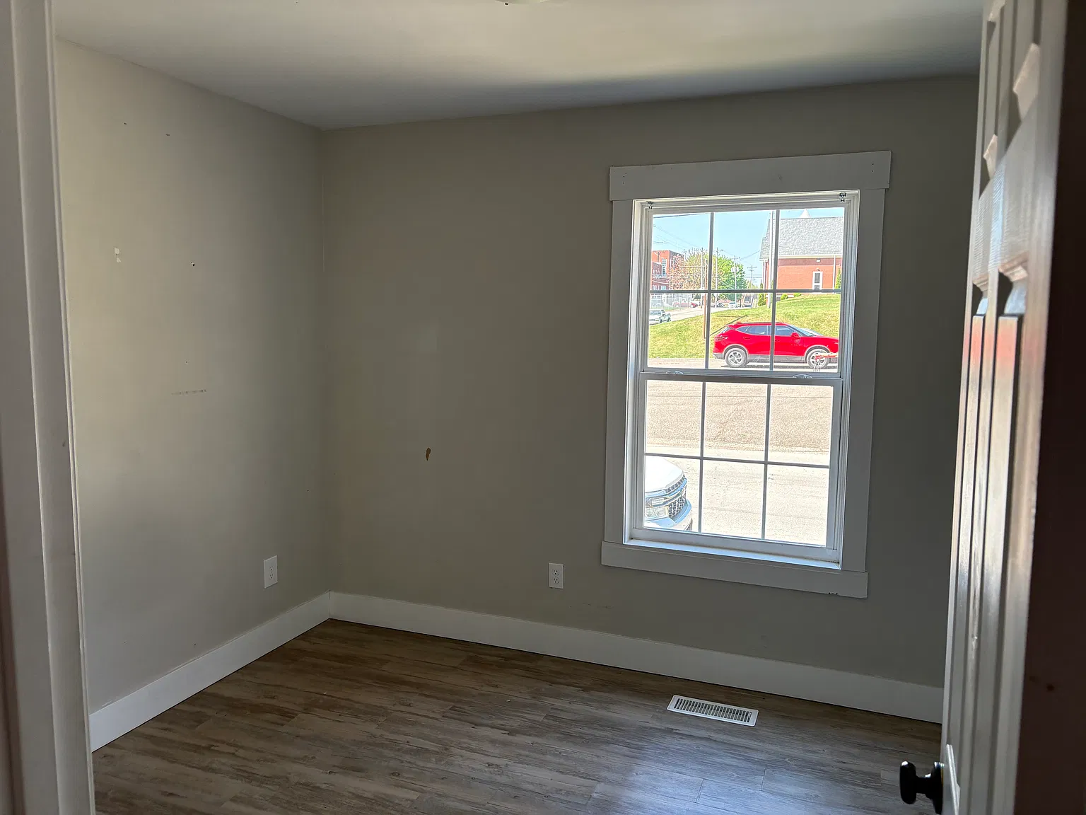 3 bed, 1208 sqft, $1,000 — Photo 3