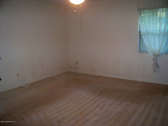 4th image of 4861 River Basin Dr N