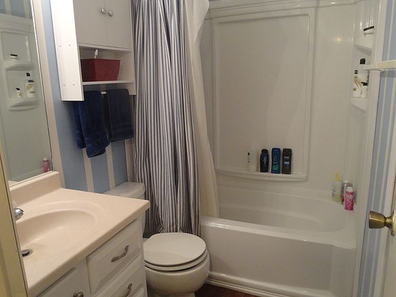 2nd image of 1126 Edgebrook Dr