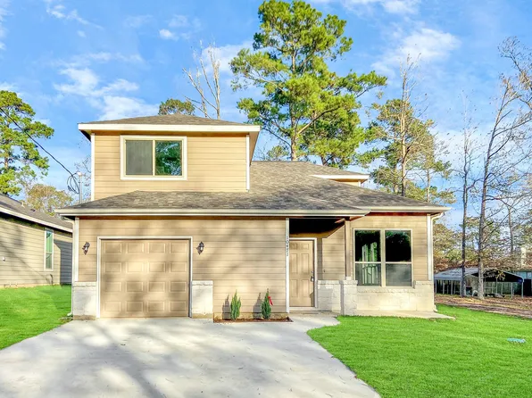 10471 Royal Adrian Dr, Conroe, TX 77303