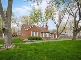 10704 W 55th St, Shawnee, KS 66203