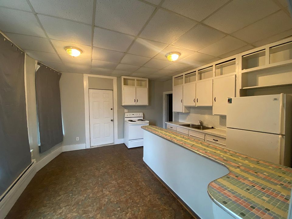 2nd image of 2526 Faraon St #1