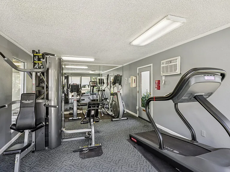 The Foothills Apartments — Photo 16