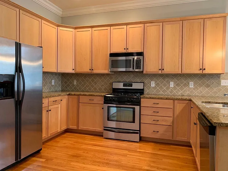 631 W Main St #101 — Photo 2