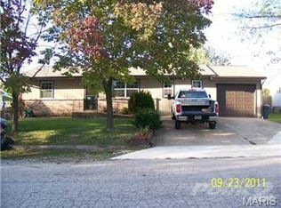 210 Sunset Rd, Dixon, MO 65459
