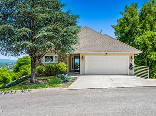 450 Maggie Mack Ln, Sevierville, TN 37862