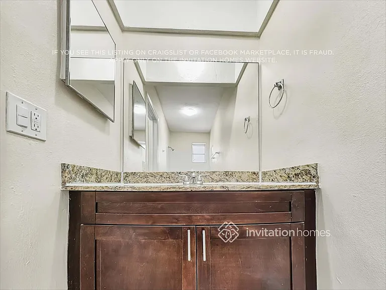 2630 NW 83rd Ave — Photo 17