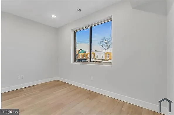 1229 W Hilton St #C — Photo 6
