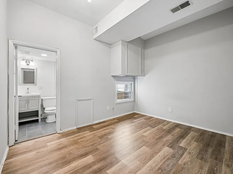 2034 Mount Vernon St #2FF — Photo 5