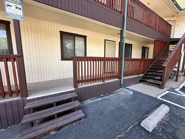 111 S Willow Rd #16 — Photo 2