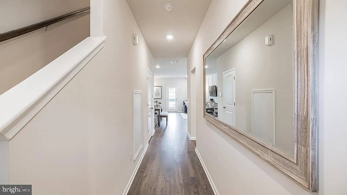 22 Peregrine Way — Photo 4