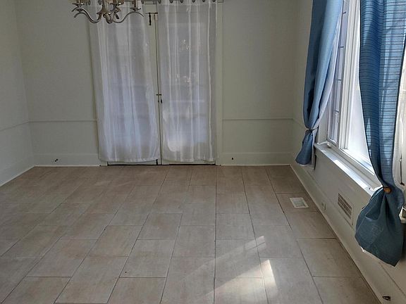 5th image of 609 Beech Street