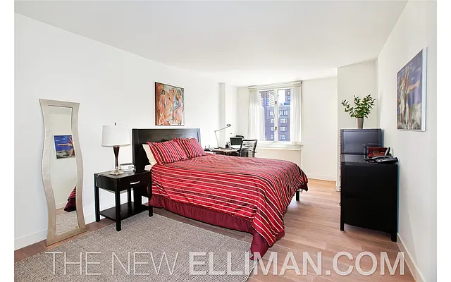 Rented by Douglas Elliman | media 20