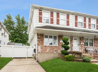 498 Leverett Ave, Staten Island, NY 10308