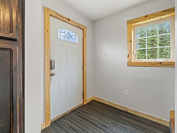 3rd image of 2500 Maria St