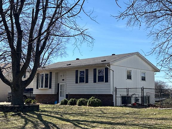 2nd image of 129 Cedarwood Ave