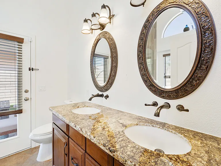 4704 E Weaver Rd — Photo 31