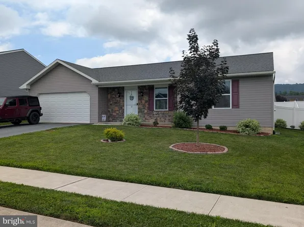 13 Evergreen Way #L-0325, Newmanstown, PA 17073
