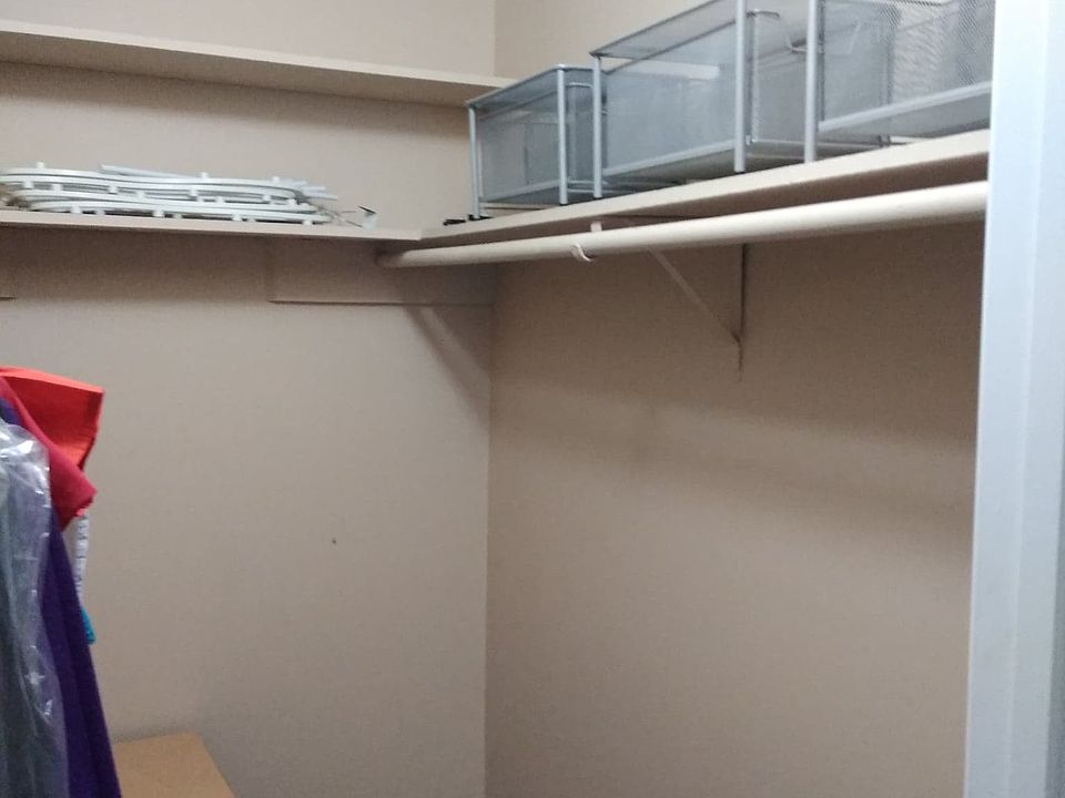Walk in closet