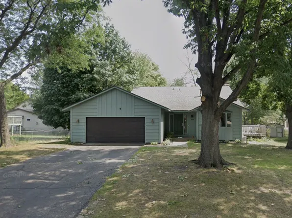 4650 Mackubin St, Shoreview, MN 55126