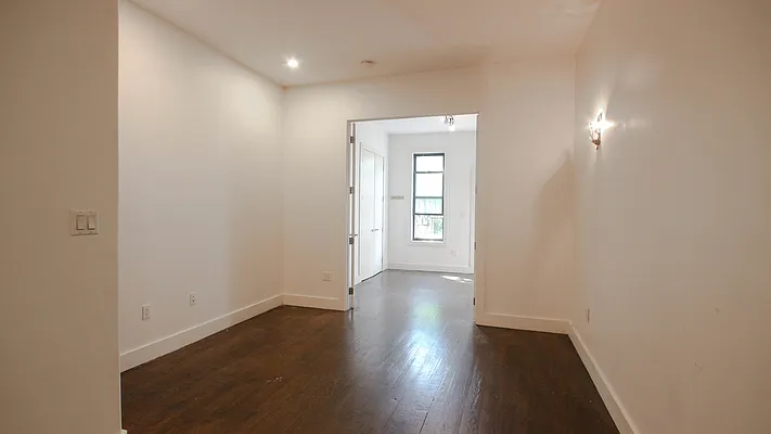 Rented by Nooklyn NYC LLC | media 44