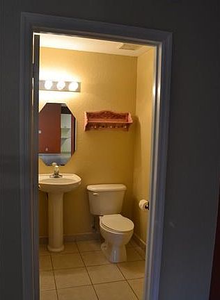 4th image of 11386 NW 34th Pl