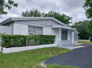 5600 Douglas St, Hollywood, FL 33021