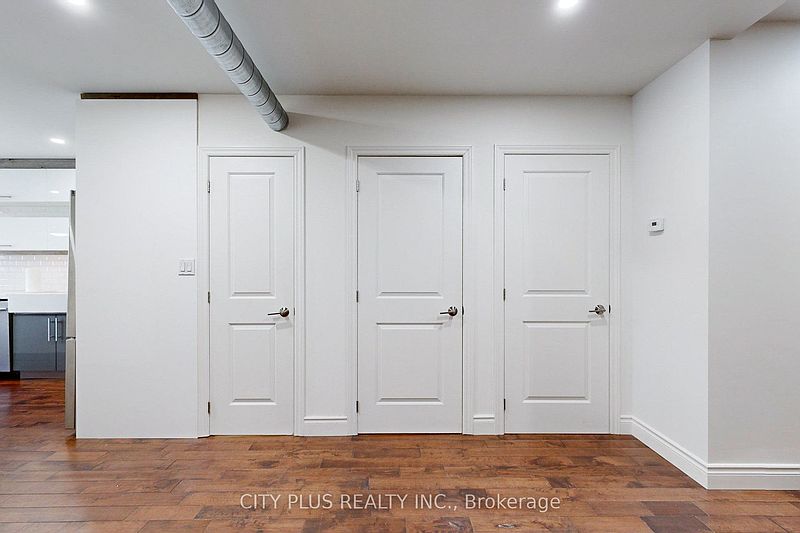 Toronto House for rent - 5 Bedrooms — photo 13