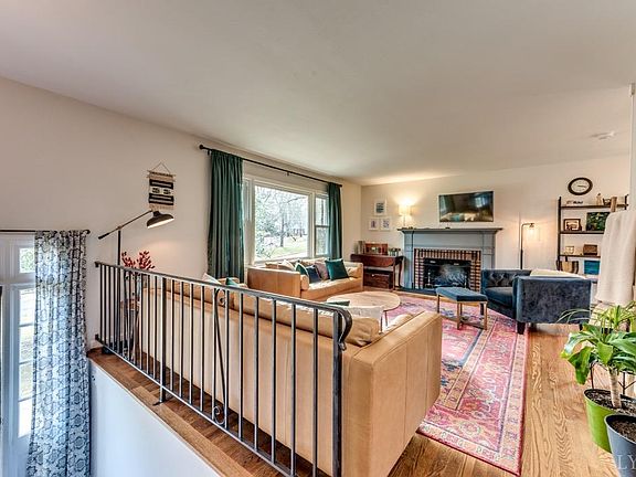 3rd image of 4136 Audubon Pl